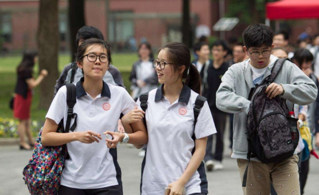 參加了13次高考的唐尚，今年還是沒能如愿，明年或?qū)⒈乘粦?zhàn)