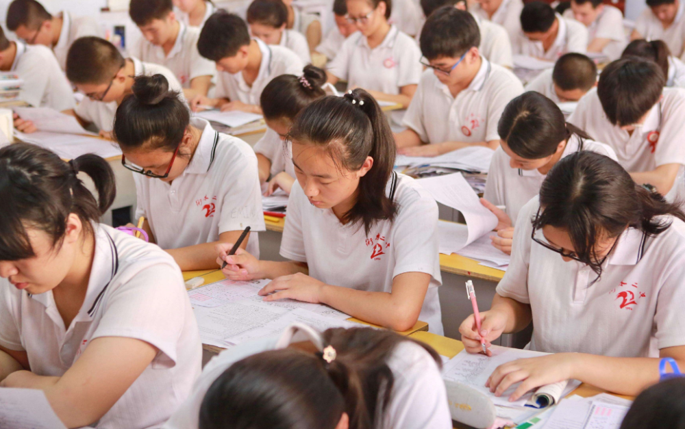 高考459分的“尷尬”，高不成低不就，學(xué)生報(bào)考成為大難題