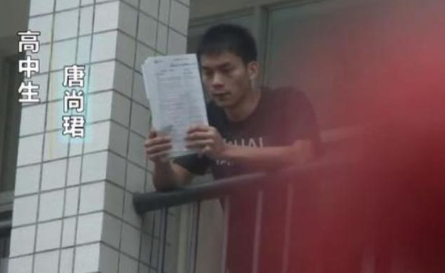 高考“釘子戶”再次選擇復(fù)讀，網(wǎng)友意見不一