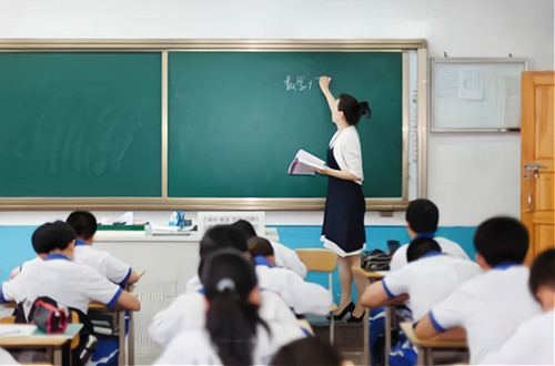 新東方換教材，“雙減”險(xiǎn)成虛設(shè)。如何應(yīng)對(duì)變相學(xué)科類培訓(xùn)