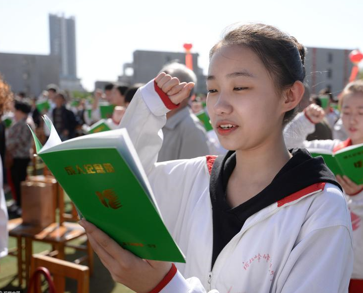 2022年高考迎來大變化，一二三本或?qū)⒉粡?fù)存在，考生不知是喜是憂