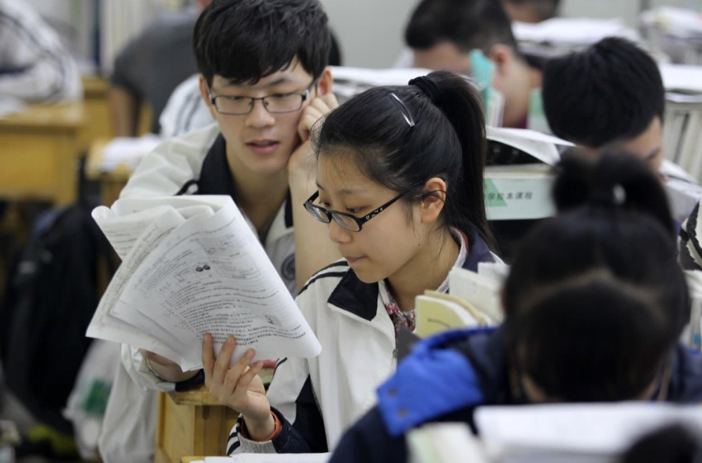 高考結(jié)束后，回收草稿紙成考生一大疑惑，直接帶走不是更方便嗎？