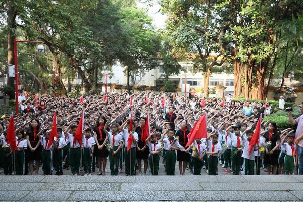 調(diào)整大小 2ff819ab80a2b328edcd94e6549e6a8.jpg