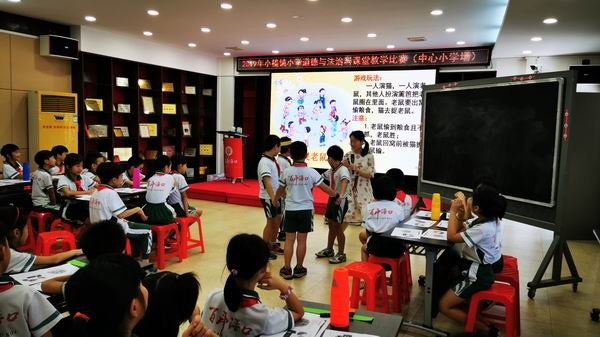 調(diào)整大小 57918addd54cd0aa0b9da6cf50dda4d.jpg