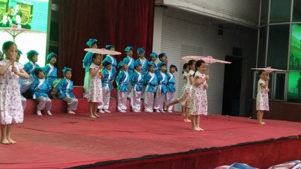 調(diào)整大小 fb2126b53f9f258b92a1a38f4fe0c00.jpg