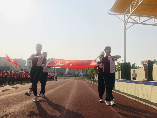 護(hù)旗手 (2).jpg