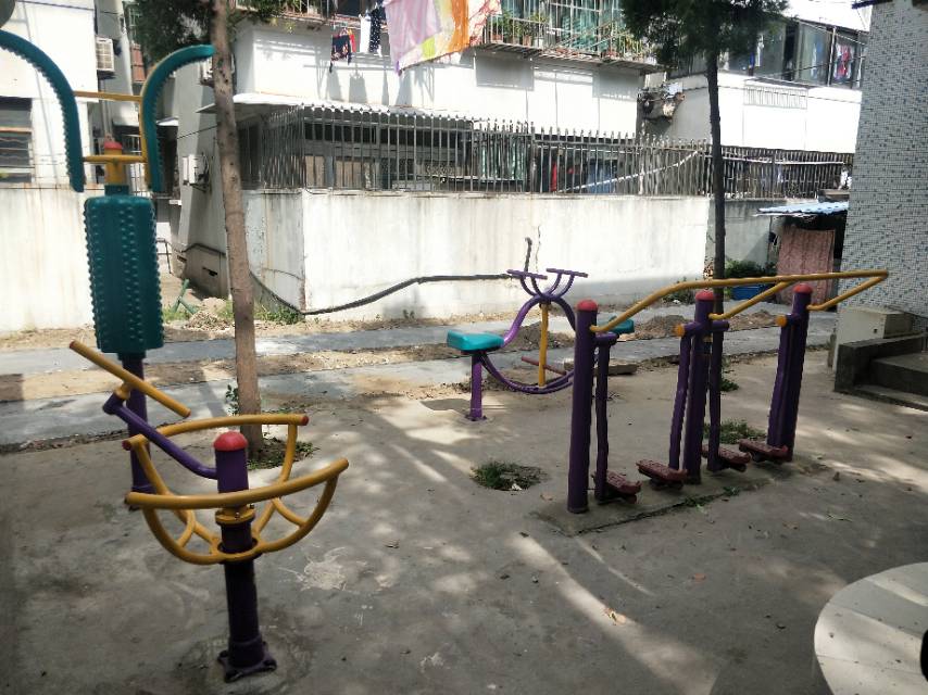 國權(quán)北居委健身點(diǎn)G