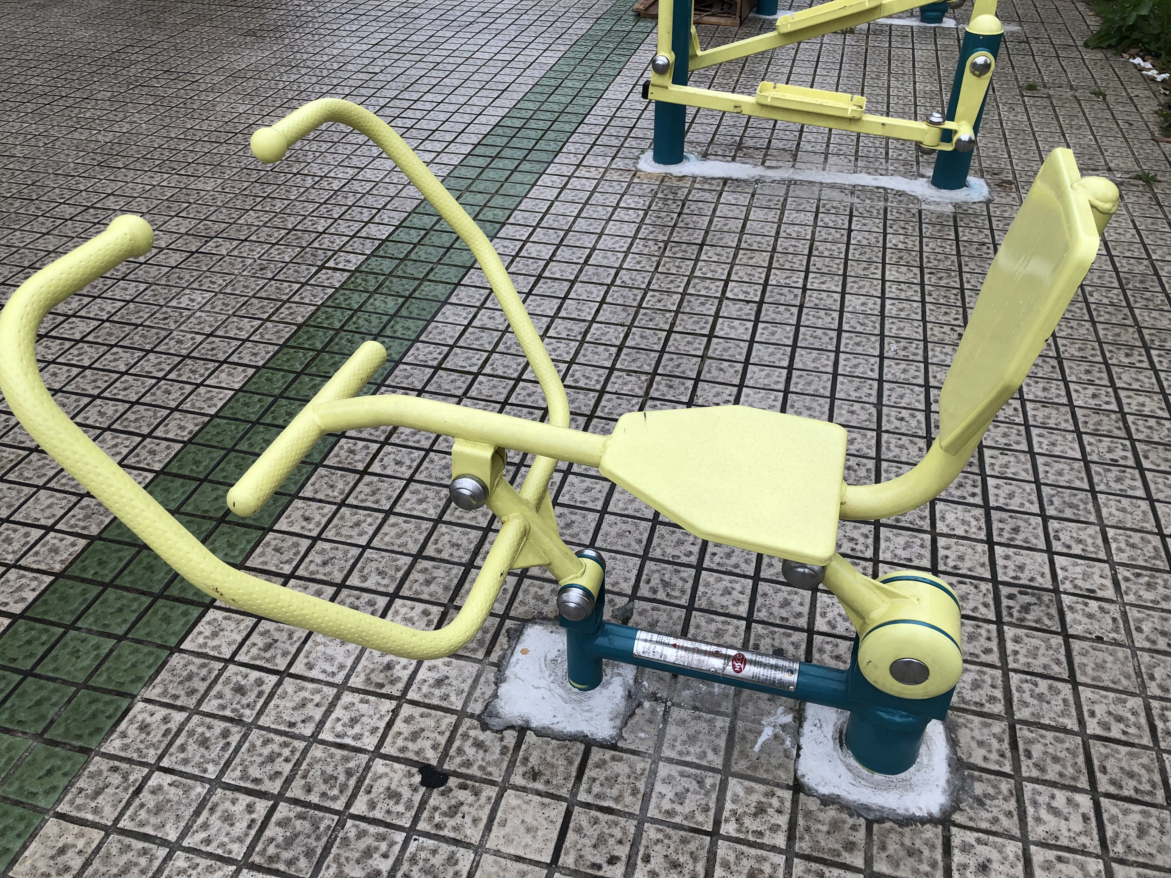 芳芯路251弄小區(qū)廣場