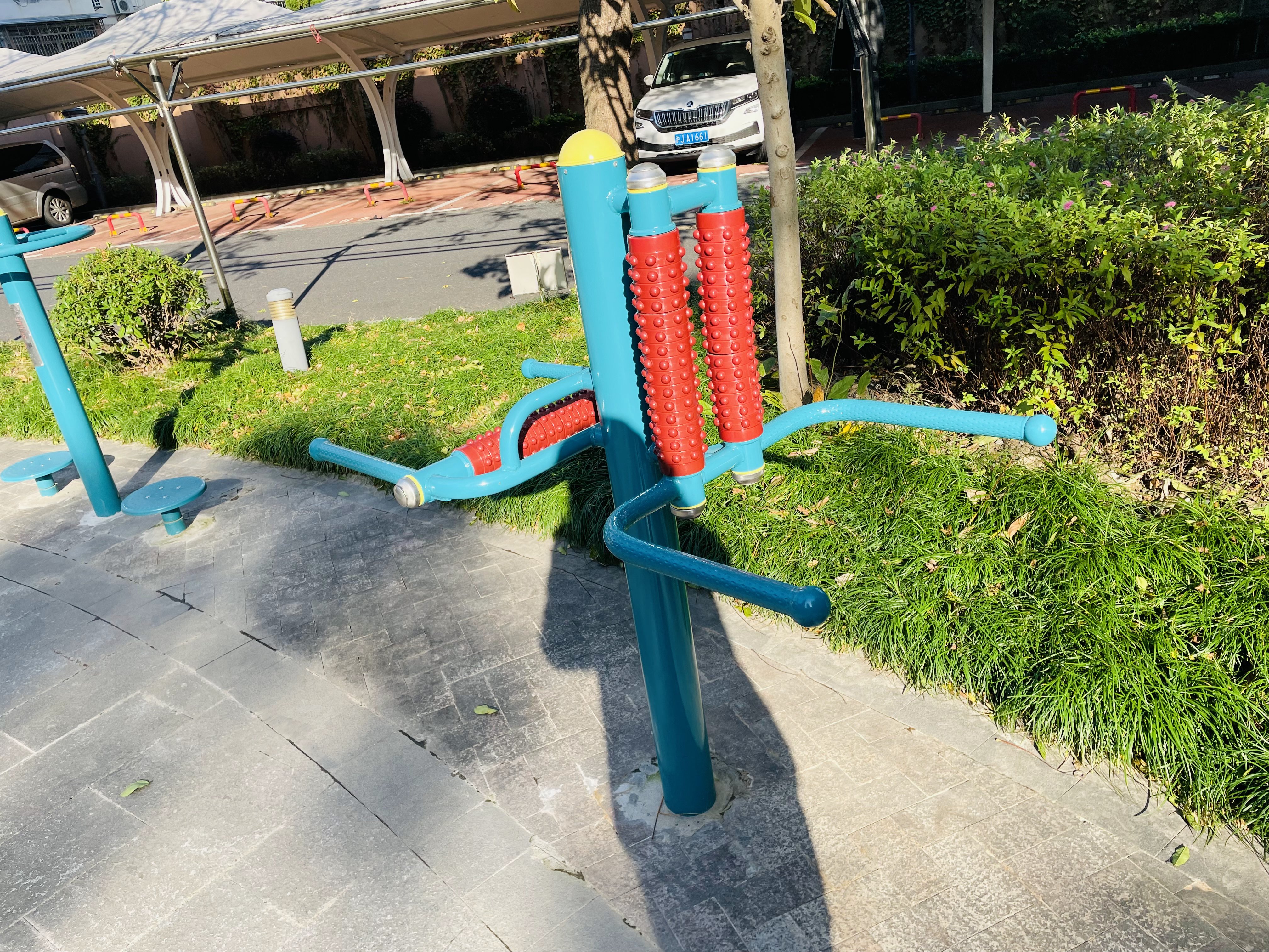 互動式腰背按摩器 互動式腰背按摩器