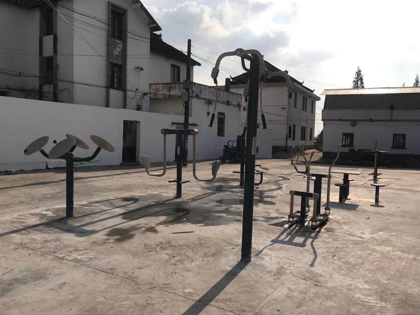 白鶴鎮(zhèn)曙光村七組上巷益智健身點