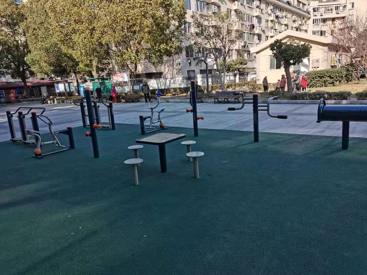 靜安區(qū)彭浦鎮(zhèn)廣中西路999弄居委健身點(diǎn)（廣中西路911弄）