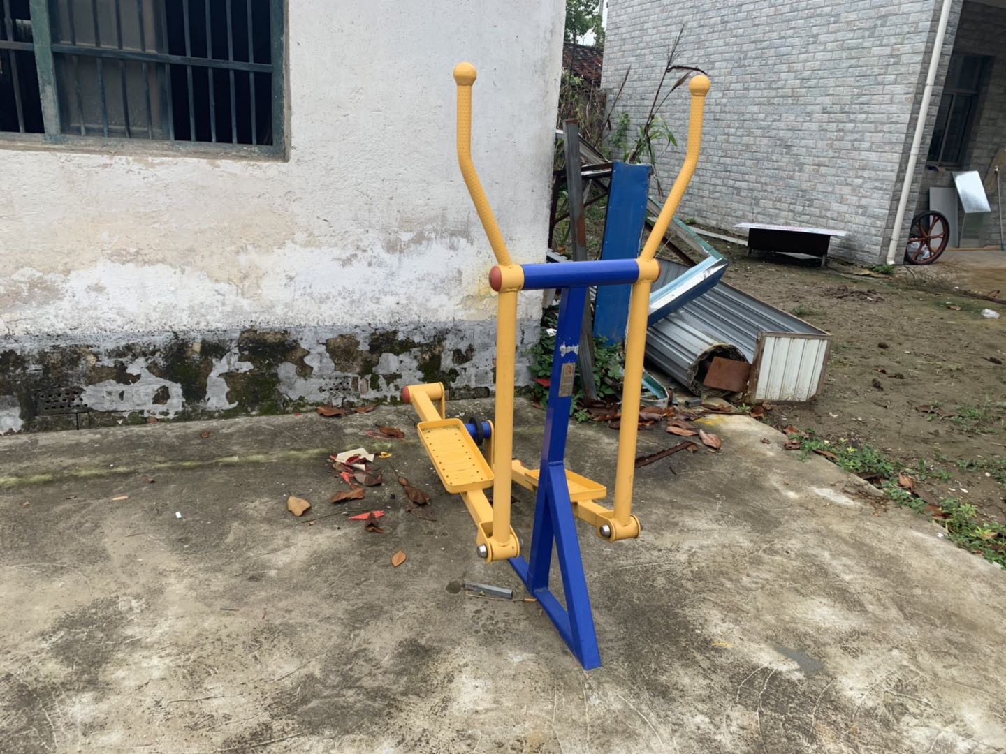 室外橢圓機(jī) 室外橢圓機(jī)