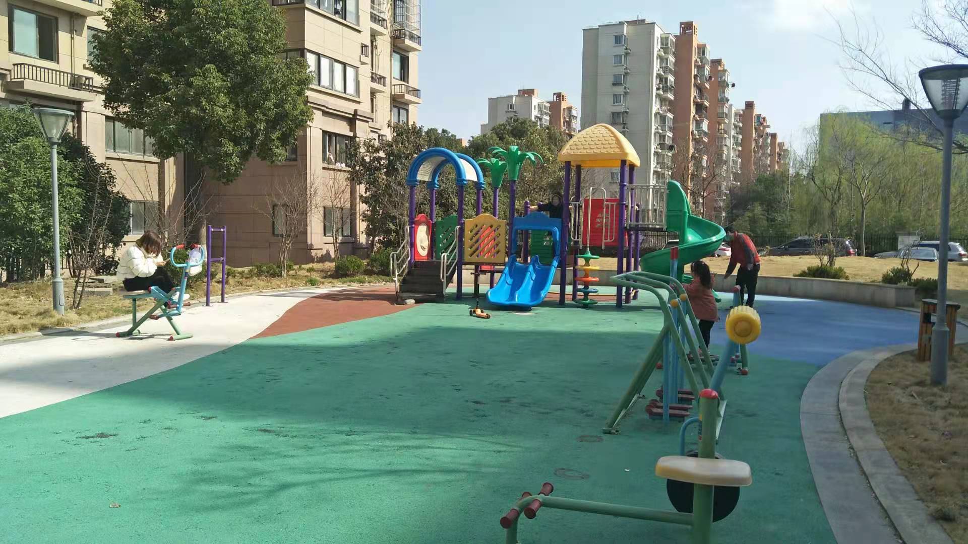 君蓮宏潤(rùn)麗苑小區(qū)健身點(diǎn)B