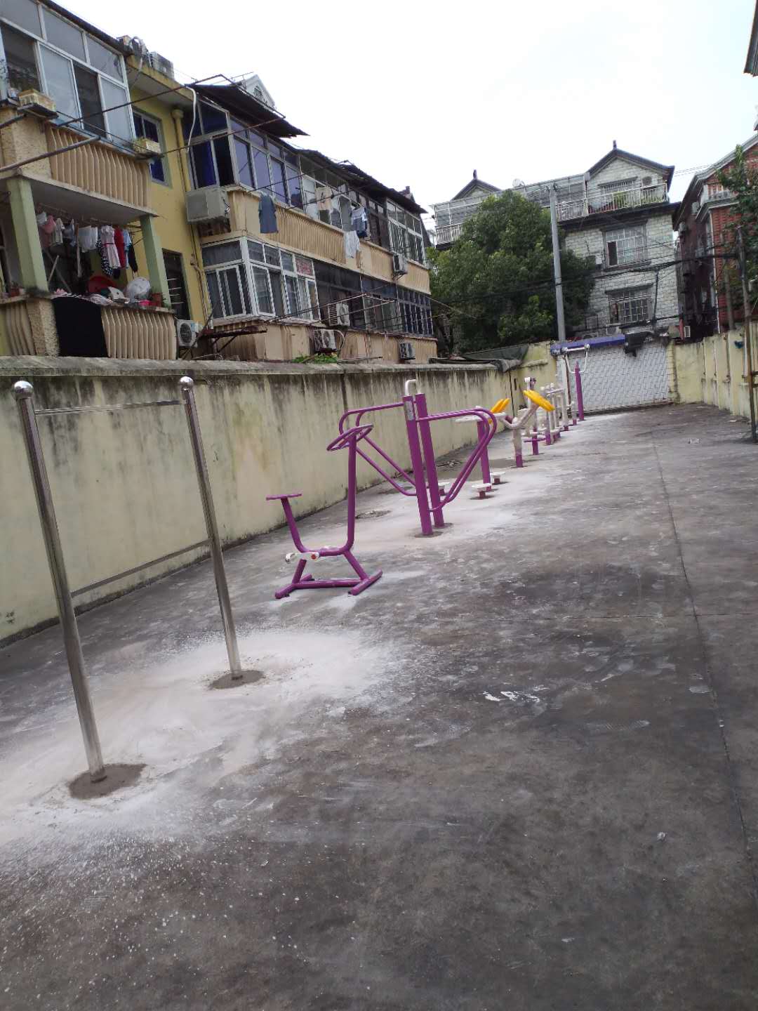 閔行區(qū)華漕鎮(zhèn)紀王居委紀源路健身點