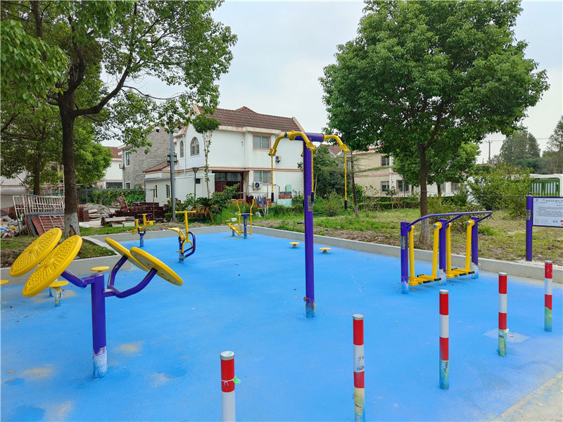 嘉新小區(qū)(南區(qū))市民益智健身點(diǎn)