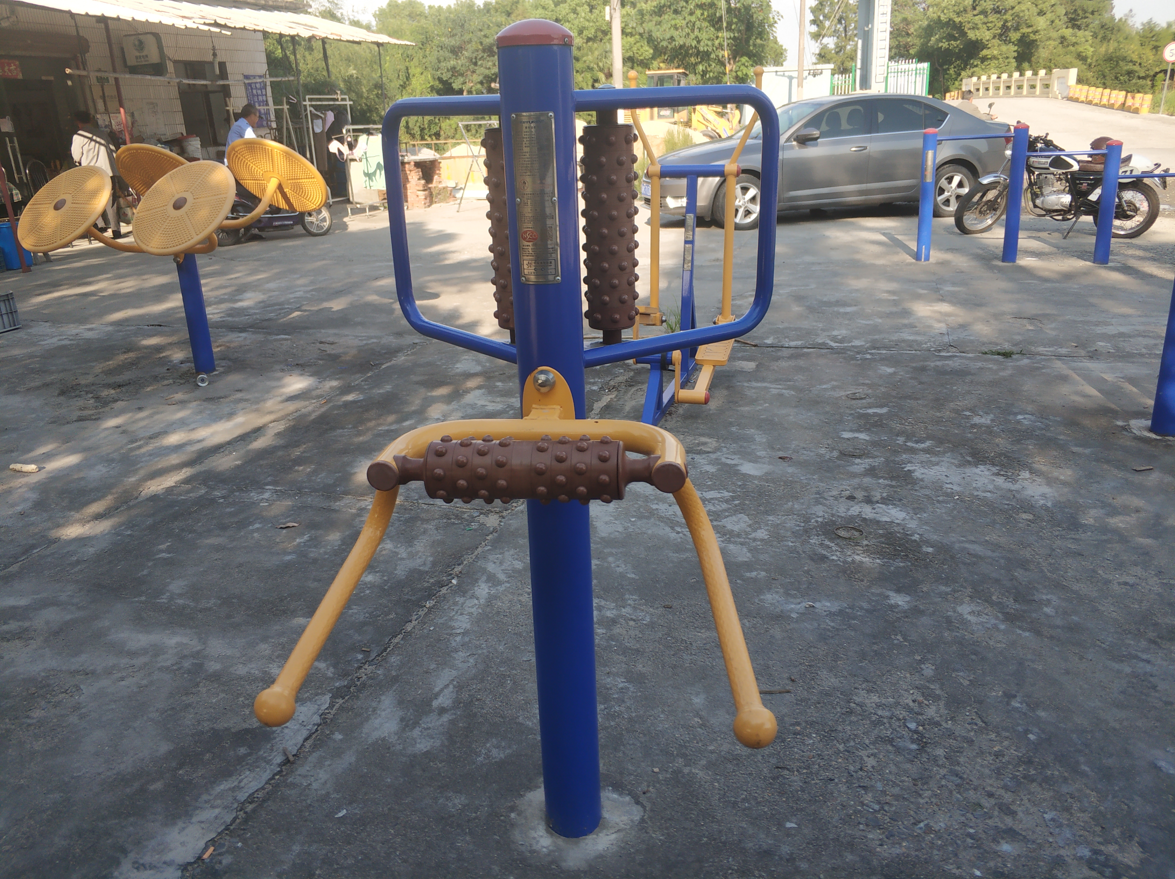 腰背按摩器 腰背按摩器