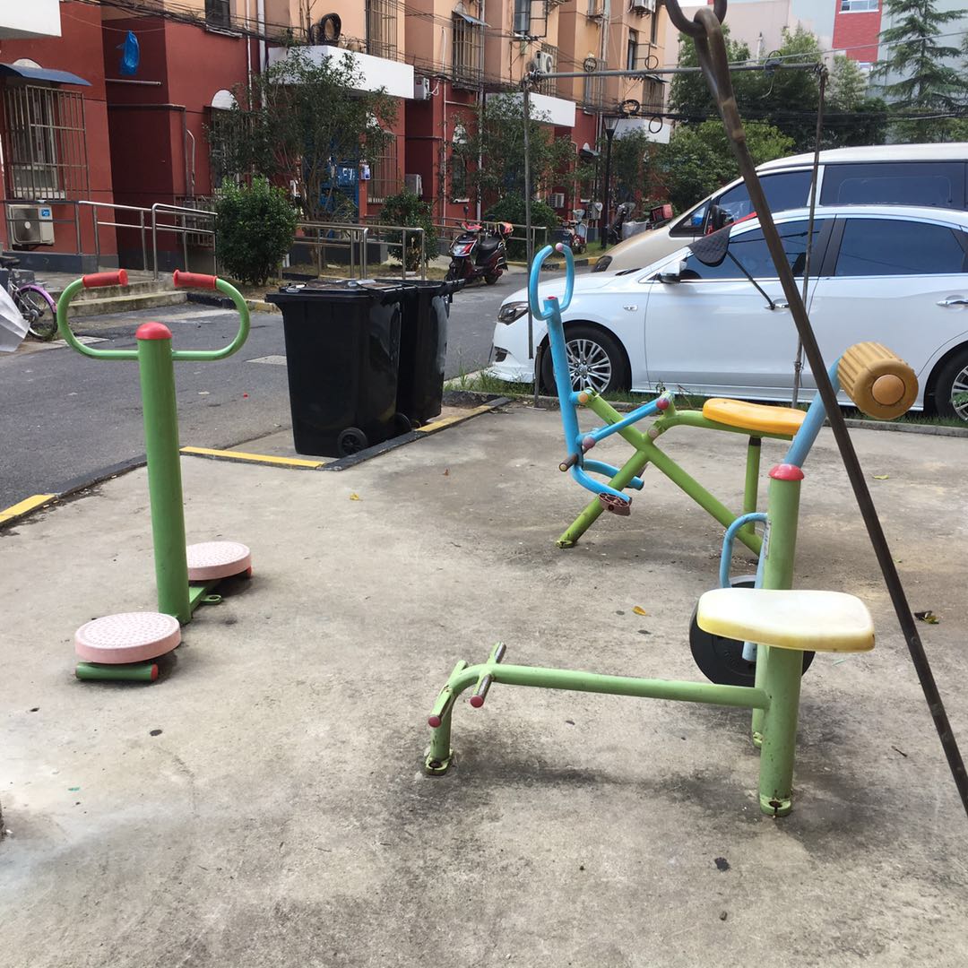 銀一小區(qū)二村健身點(diǎn)F