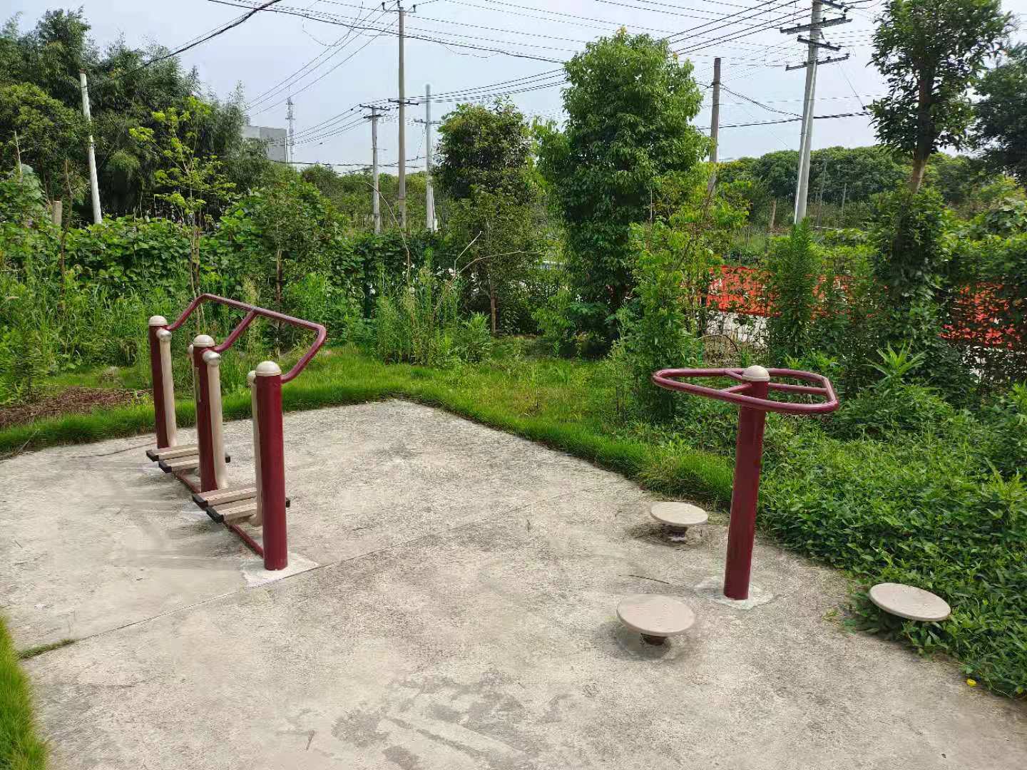 華亭鎮(zhèn)塔橋村張店3隊(duì)健身點(diǎn)