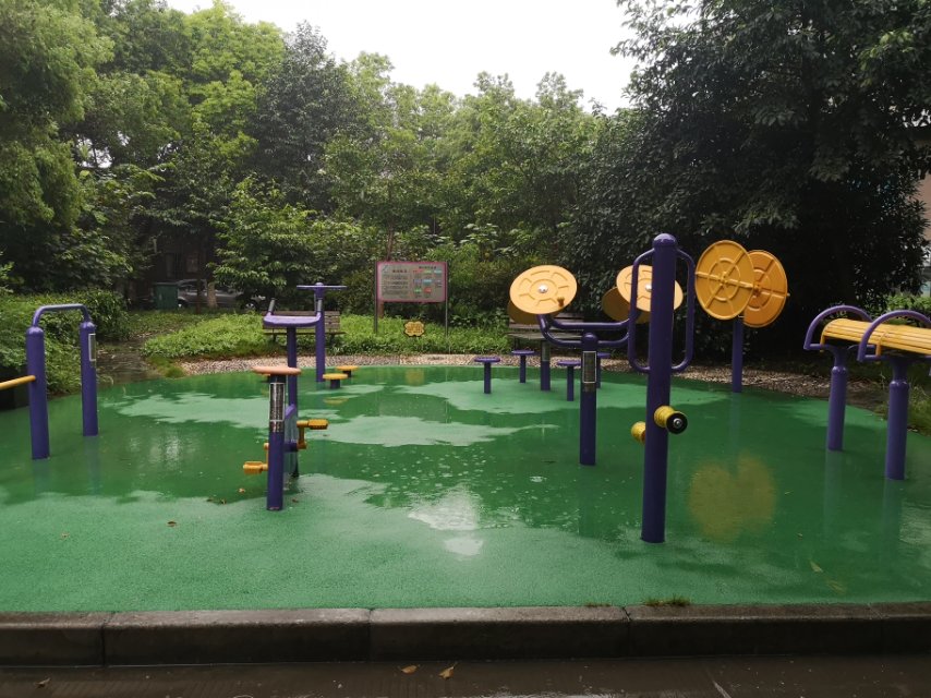 萬壽社區(qū)翡翠國際小區(qū)健身點