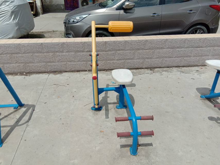 腹背鍛煉器 腹背鍛煉器