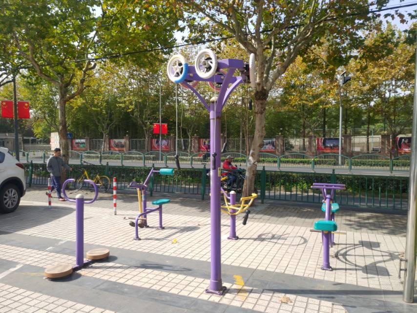 齊五居委博愛家園廣場健身點