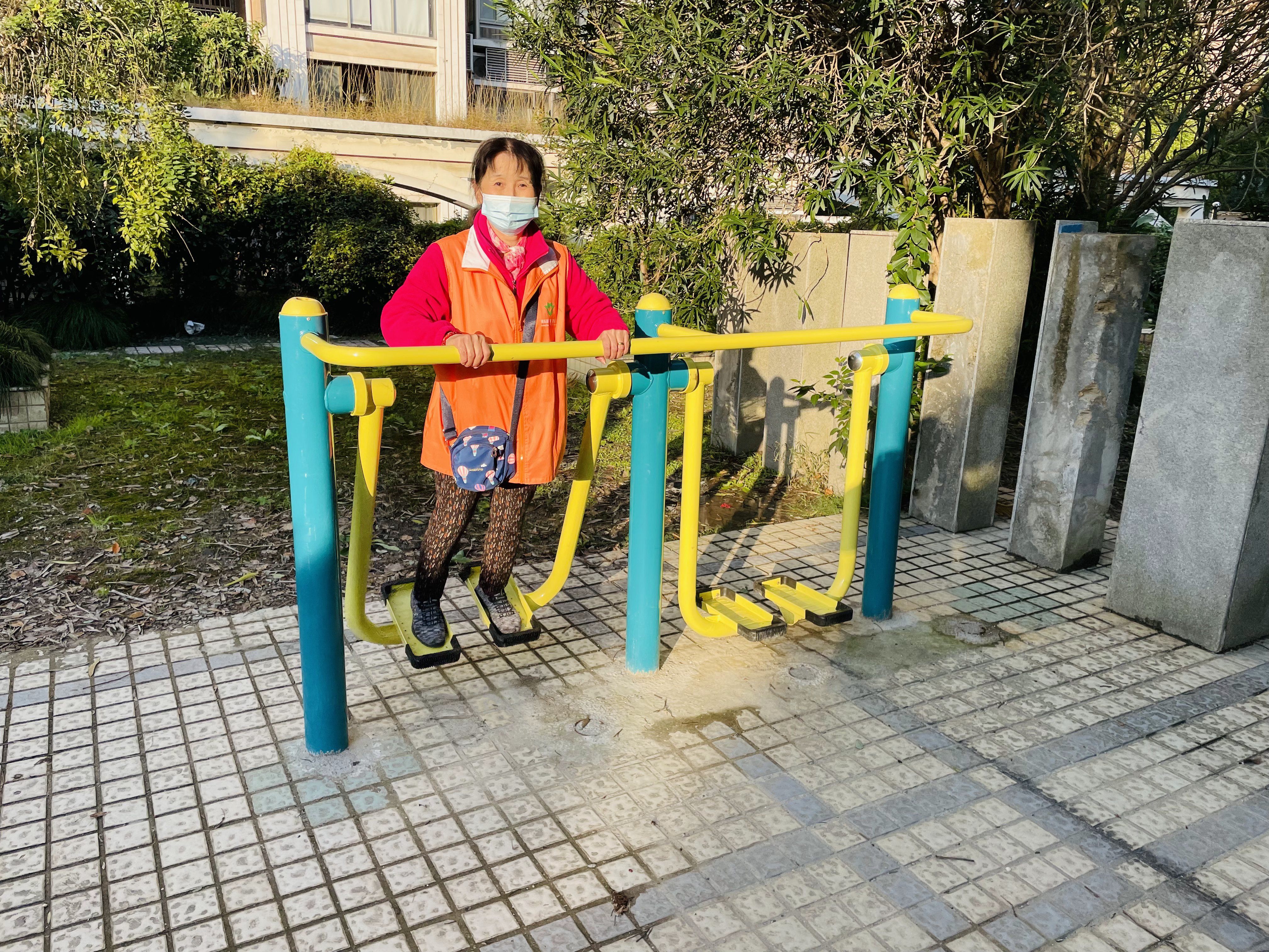 二位智能太空漫步機 二位智能太空漫步機