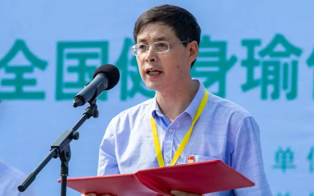 運(yùn)動(dòng)場(chǎng) 運(yùn)動(dòng)場(chǎng)