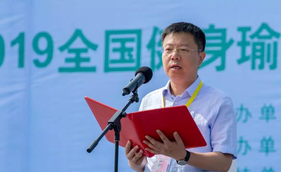 運(yùn)動(dòng)場(chǎng) 運(yùn)動(dòng)場(chǎng)